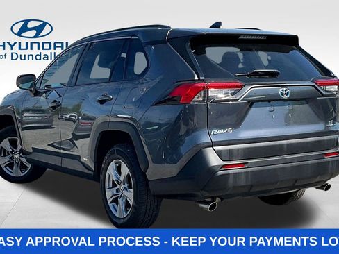 Used 2022 Toyota RAV4 LE AWD/4WD image 5