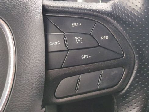 Used 2022 Dodge Challenger R/T w/ Plus Package image 25