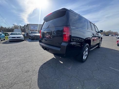 Used 2015 Chevrolet Suburban LT image 5