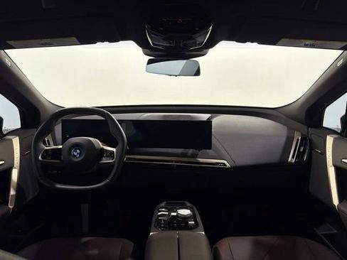 Certified 2025 BMW iX xDrive50 AWD/4WD image 28