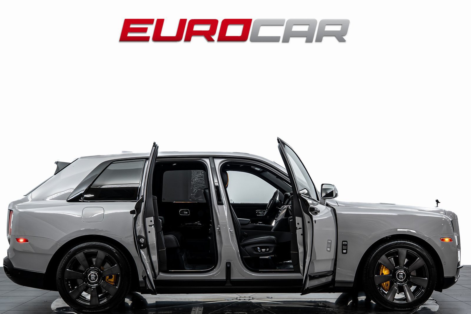 Used 2024 Rolls-Royce Cullinan AWD/4WD image 8