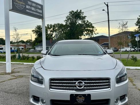 Used 2009 Nissan Maxima 3.5 SV w/ Sport Pkg FWD image 2