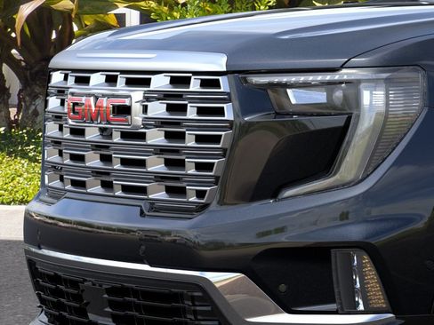 New 2026 GMC Acadia Denali w/ Super Cruise Package FWD image 13