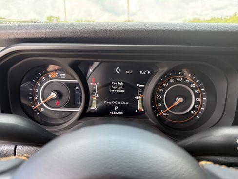 Used 2024 Jeep Wrangler Unlimited Sport AWD/4WD image 12
