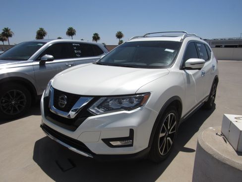 Used 2019 Nissan Rogue SL w/ Premium Package FWD image 1