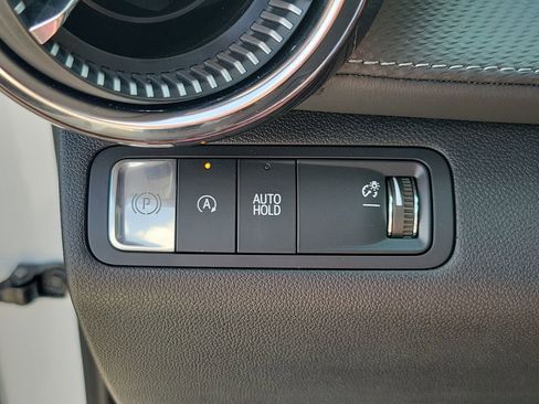 Used 2026 Chevrolet Equinox LT FWD image 30
