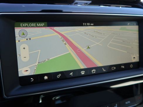 Used 2019 Jaguar F-PACE Prestige image 17