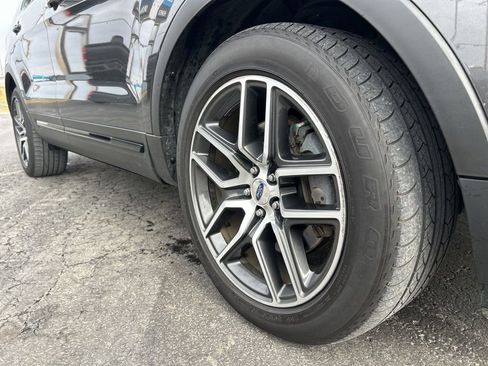 Used 2018 Ford Explorer Sport w/ Ford Safe & Smart Package image 10