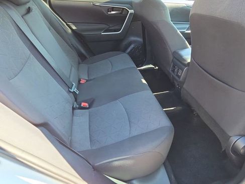 Used 2021 Toyota RAV4 XLE FWD image 18