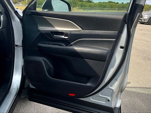 Used 2025 Toyota Grand Highlander FWD image 22