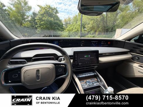 Used 2025 Lincoln Nautilus Reserve w/ Jet Appearance Package AWD/4WD image 23
