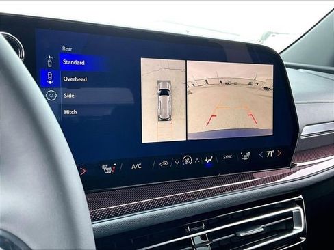 New 2026 Chevrolet Traverse Z71 w/ Driver Confidence Package image 16