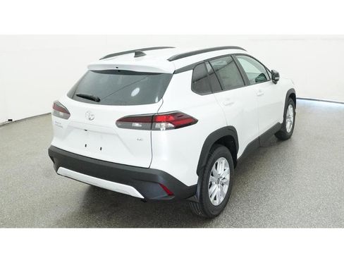 New 2026 Toyota Corolla Cross LE FWD image 8