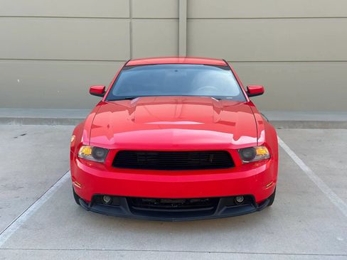 Used 2012 Ford Mustang GT Premium RWD image 3