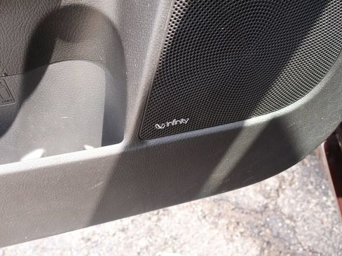 Used 2011 Kia Sorento SX FWD image 17