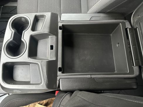 Used 2022 Chevrolet Silverado 2500 LT w/ Snow Plow Prep/Camper Package image 14