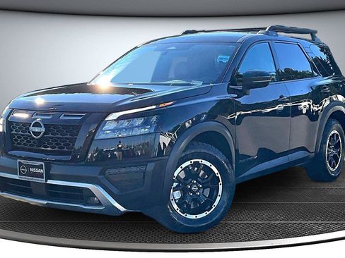 Used 2024 Nissan Pathfinder Rock Creek AWD/4WD image 4