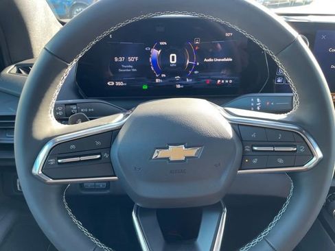 New 2025 Chevrolet Silverado EV LT image 18