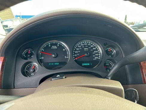 Used 2011 GMC Sierra 3500 SLT w/ SLT Convenience Package image 16