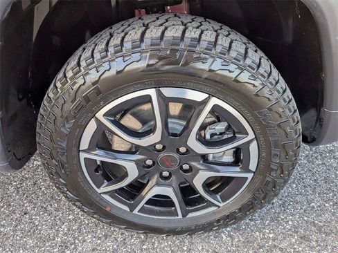 Used 2025 Jeep Compass Trailhawk w/ Trailhawk Elite Group image 11