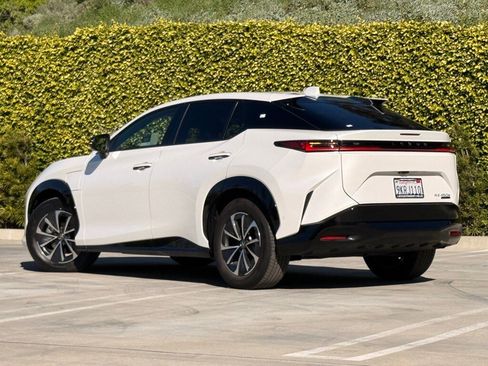 Certified 2023 Lexus RZ 450e Premium image 3