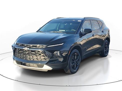 Certified 2024 Chevrolet Blazer LT w/ Midnight/Sport Edition image 2