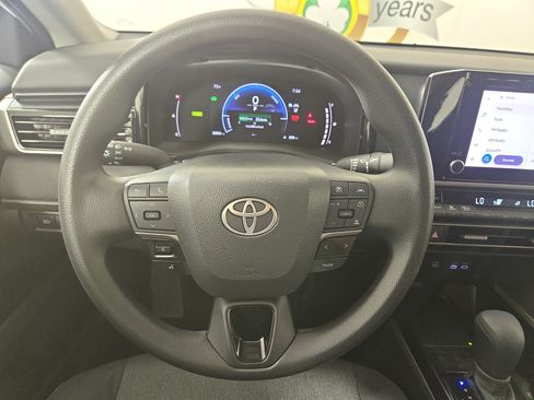 Used 2025 Toyota Camry LE FWD image 14