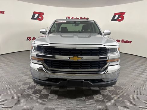 Used 2018 Chevrolet Silverado 1500 LT AWD/4WD image 11