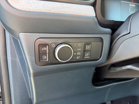 New 2025 Ford Maverick XLT image 31