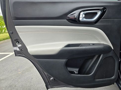 Used 2024 Jeep Compass Limited image 40