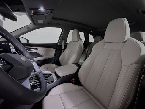 New 2025 Audi Q5 Premium Plus image 11