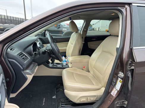 Used 2019 Subaru Outback 2.5i Limited AWD/4WD image 12