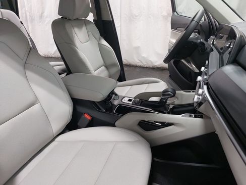 New 2025 Kia Telluride S image 10