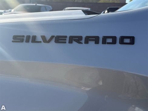 Used 2020 Chevrolet Silverado 1500 RST w/ RST Value Package image 9