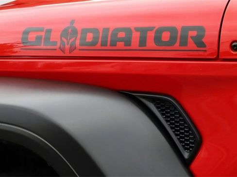 Used 2020 Jeep Gladiator Sport w/ Quick Order Package 24S image 9