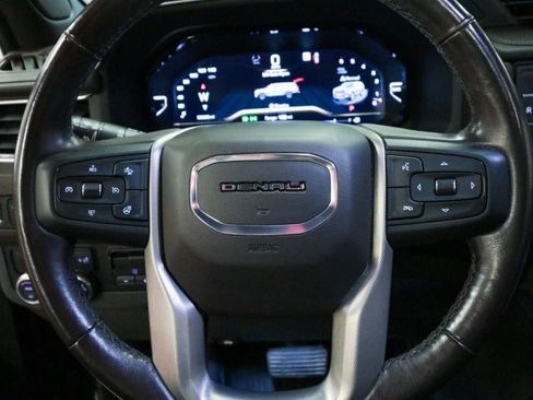 Used 2022 GMC Yukon Denali w/ Denali Premium Package image 21