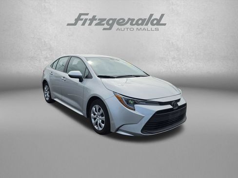 Used 2025 Toyota Corolla LE FWD image 1