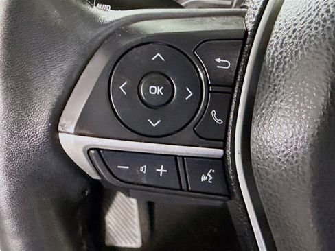 Used 2022 Toyota Camry XLE image 14