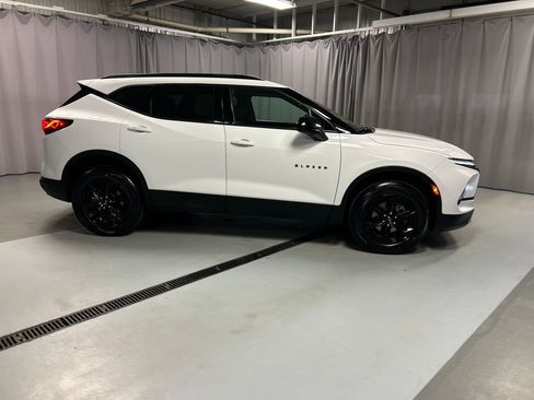 Used 2024 Chevrolet Blazer LT w/ Convenience Package image 8