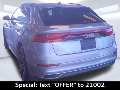 Used 2019 Audi Q8 Prestige w/ Luxury Package AWD/4WD image 17