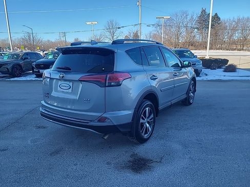 Used 2018 Toyota RAV4 XLE image 5