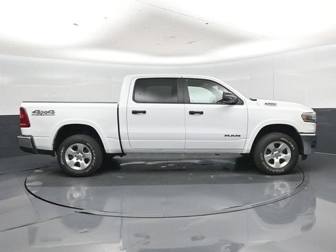 Used 2025 RAM 1500 Big Horn AWD/4WD image 2