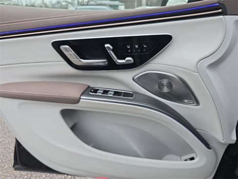 Certified 2023 Mercedes-Benz EQS 580 4MATIC SUV image 27
