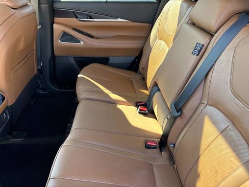 Used 2023 INFINITI QX60 Sensory w/ Vision Package image 31