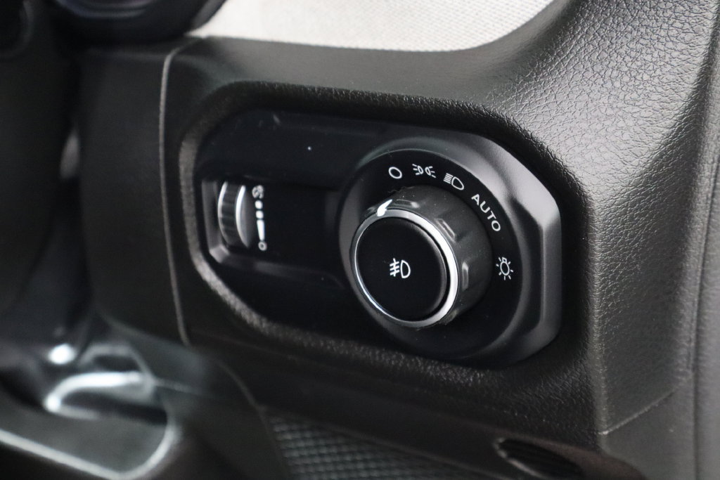 Used 2025 Jeep Wrangler Unlimited Sport w/ Convenience Group AWD/4WD image 19