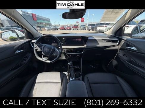Used 2024 Buick Encore GX Sport Touring FWD image 2