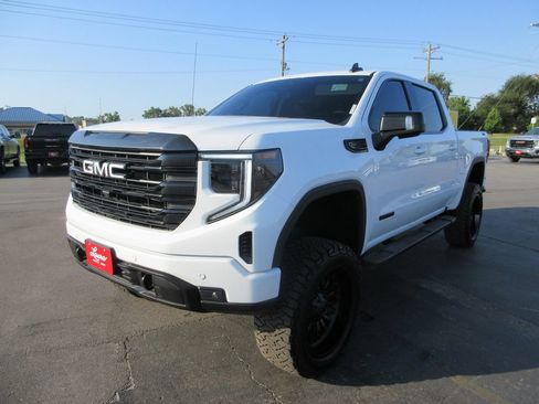 Used 2024 GMC Sierra 1500 Elevation w/ Elevation Premium Package AWD/4WD image 11