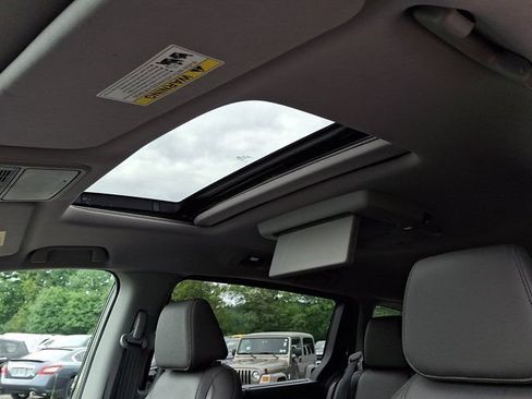 Used 2018 Honda Odyssey Touring image 21
