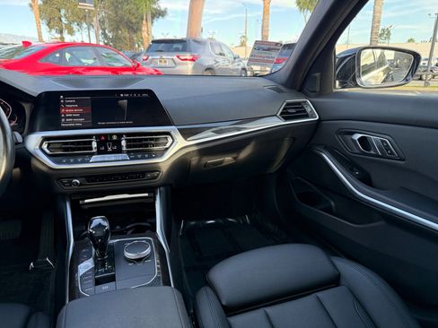 Used 2020 BMW 330i Sedan w/ Convenience Package image 21