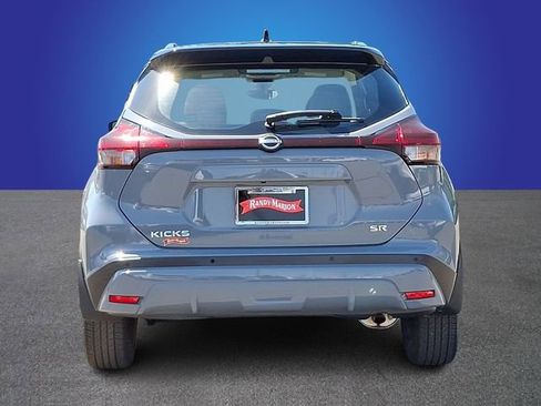 Used 2023 Nissan Kicks SR w/ SR Premium Package FWD image 5